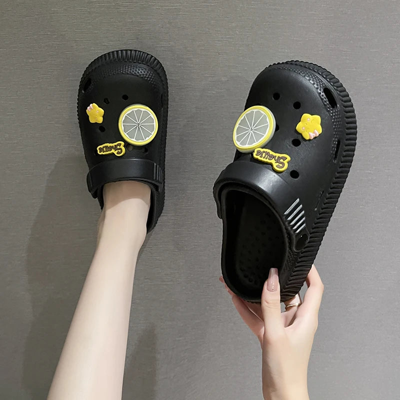 Sabots infirmières - Chaussures ouvertes soignants avec Charms