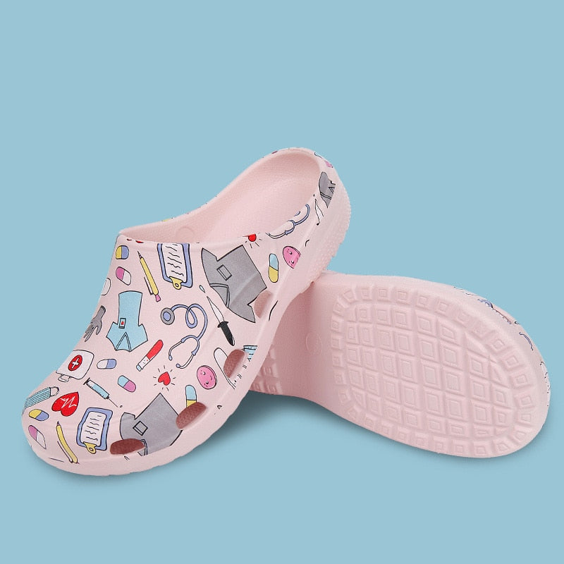 Sabots Crocs rose à motifs - Chaussures Infirmières fantaisie