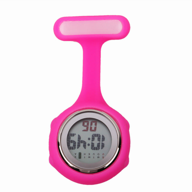 Montre infirmière digitale à cliper sur la blouse